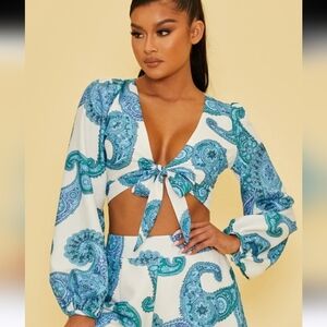 ROSEVELVET Paisley Baroque Print Front Tie-Up CropTop W/bell Sleeves. Small NWT